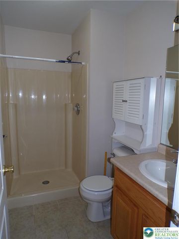 302 Windsor Place 302, Macungie Boro, PA 18062