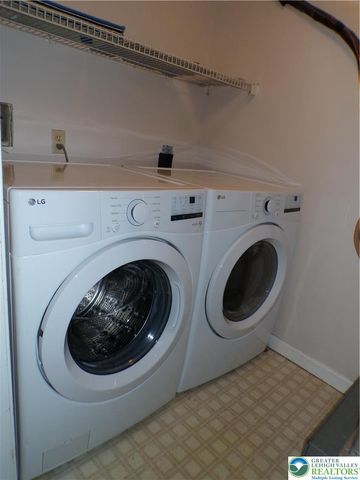 302 Windsor Place 302, Macungie Boro, PA 18062