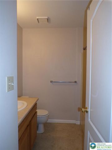 302 Windsor Place 302, Macungie Boro, PA 18062