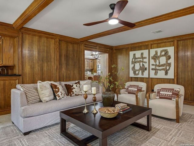 8512 Phoenix Avenue, Selma, TX 78154