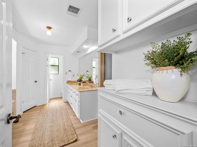 8512 Phoenix Avenue, Selma, TX 78154