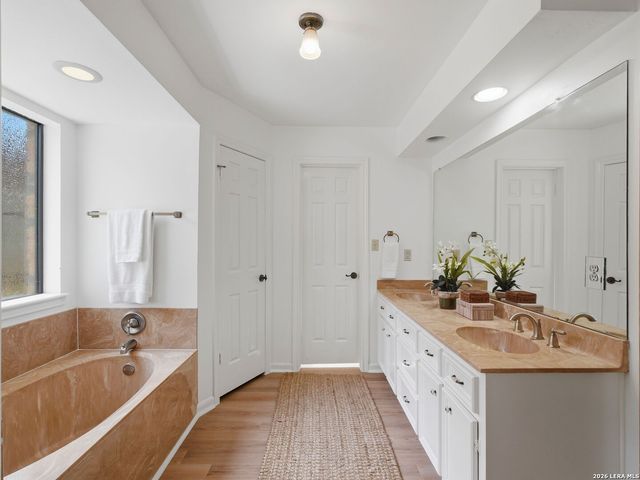 8512 Phoenix Avenue, Selma, TX 78154