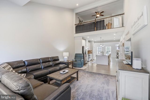 500 TURNSTONE CT, Essex, MD 21221