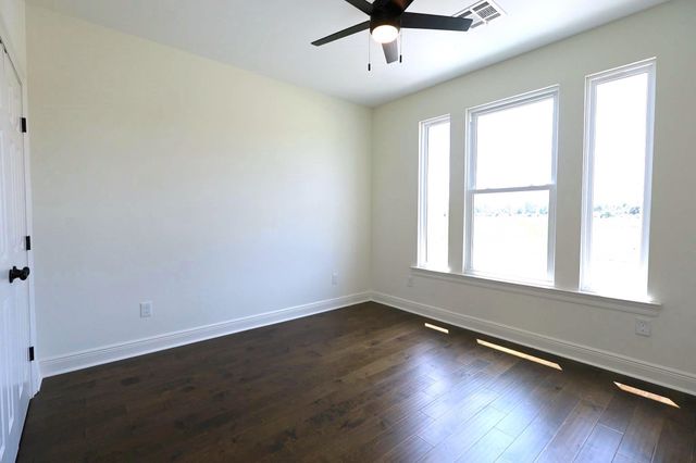 606 Jean Charles Boulevard, Gray, LA 70359