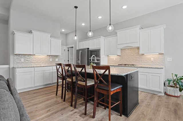 3817 N Estancia, Wichita, KS 67205