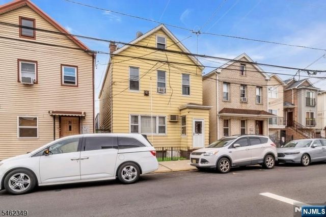 29 Kossuth Street, Newark, NJ 07105