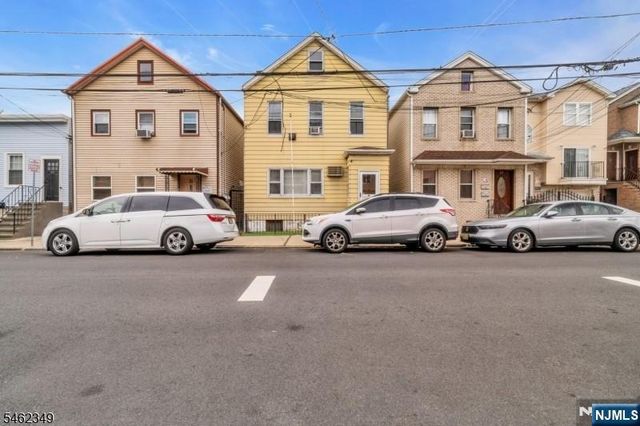 29 Kossuth Street, Newark, NJ 07105