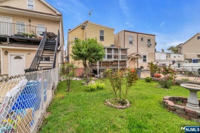 29 Kossuth Street, Newark, NJ 07105