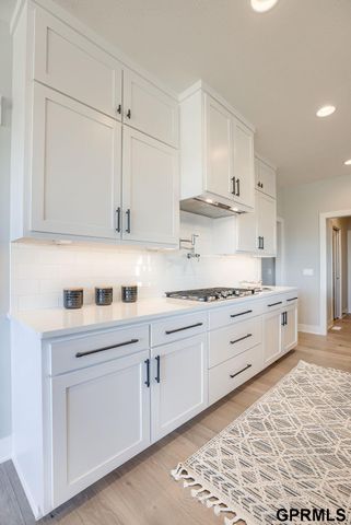 21057 Howe Street, Omaha, NE 68022