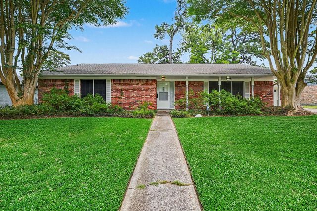 2208 Wyoming Street, Baytown, TX 77520