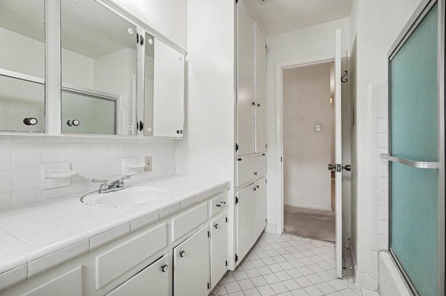 2208 Wyoming Street, Baytown, TX 77520