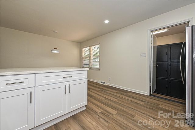 5121 Farm Pond Lane, Charlotte, NC 28212