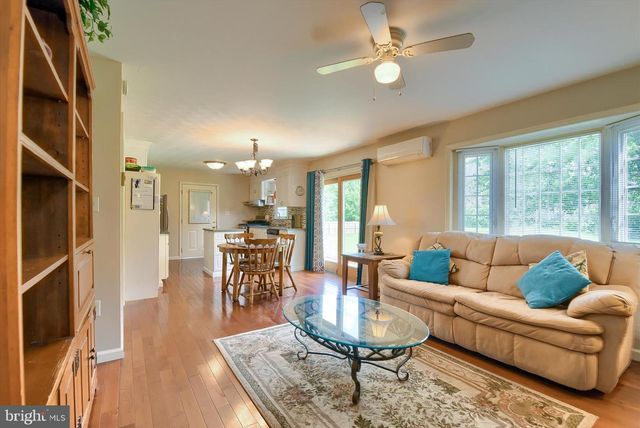 810 CREEK ROAD, Carlisle, PA 17015