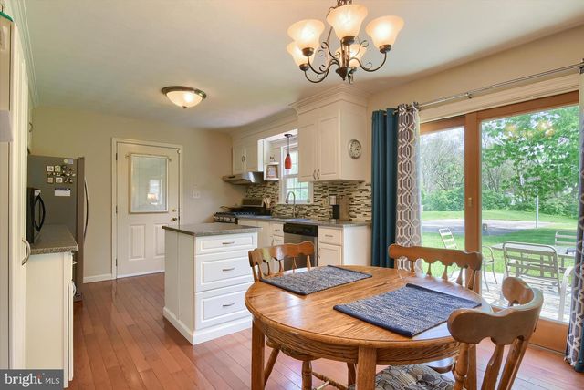 810 CREEK ROAD, Carlisle, PA 17015