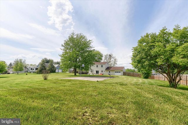 810 CREEK ROAD, Carlisle, PA 17015