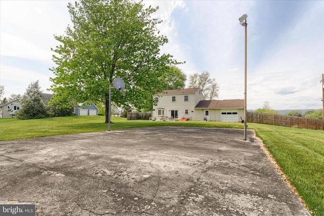 810 CREEK ROAD, Carlisle, PA 17015