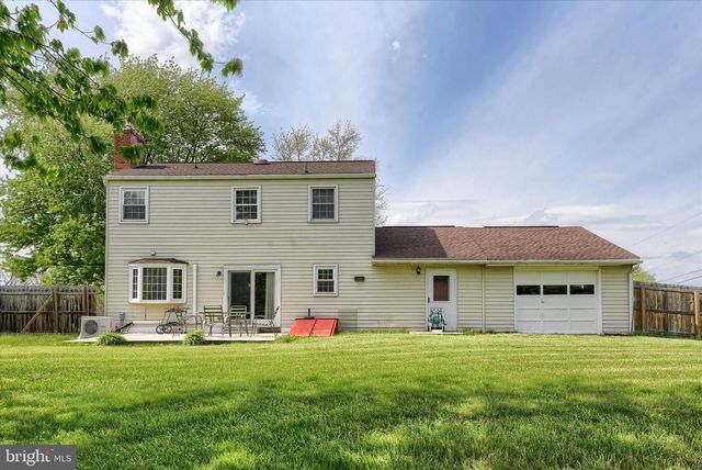 810 CREEK ROAD, Carlisle, PA 17015