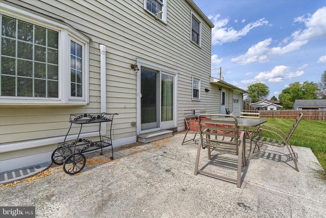 810 CREEK ROAD, Carlisle, PA 17015