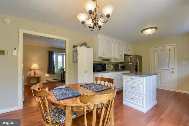 810 CREEK ROAD, Carlisle, PA 17015