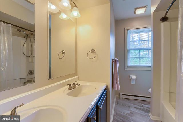 810 CREEK ROAD, Carlisle, PA 17015