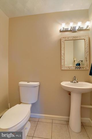 810 CREEK ROAD, Carlisle, PA 17015