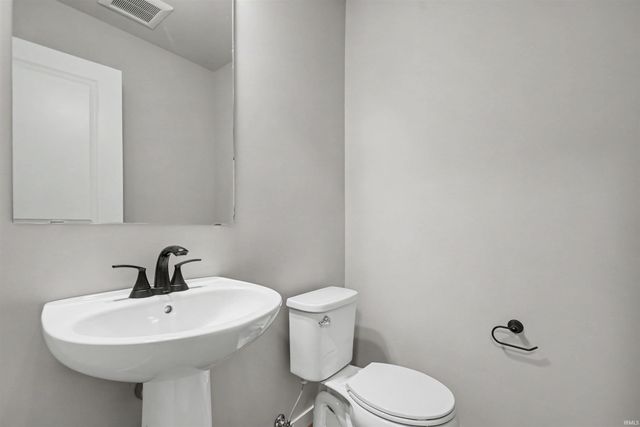 23179 Rumford Drive, South Bend, IN 46628