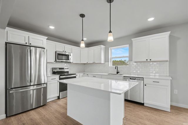 23179 Rumford Drive, South Bend, IN 46628