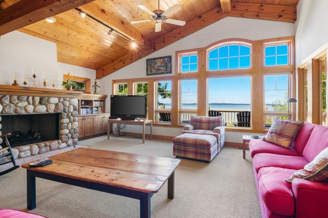 5196 MacKenzie Drive, Milton Twp, MI 49648