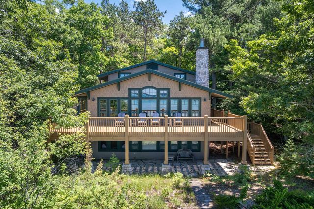 5196 MacKenzie Drive, Milton Twp, MI 49648