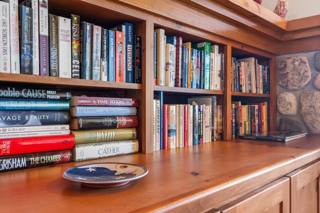 5196 MacKenzie Drive, Milton Twp, MI 49648