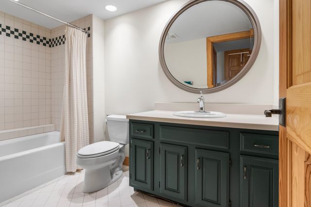 5196 MacKenzie Drive, Milton Twp, MI 49648