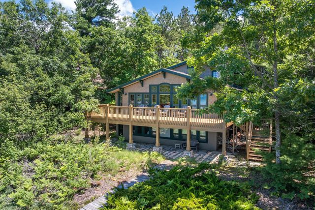 5196 MacKenzie Drive, Milton Twp, MI 49648