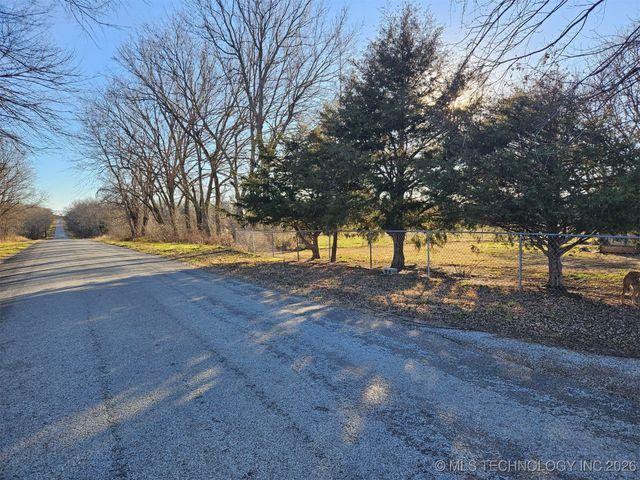 121 Rural Route 1, Delaware, OK 74027