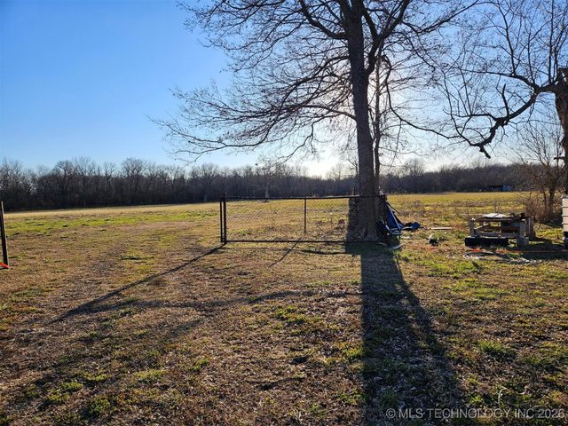 121 Rural Route 1, Delaware, OK 74027