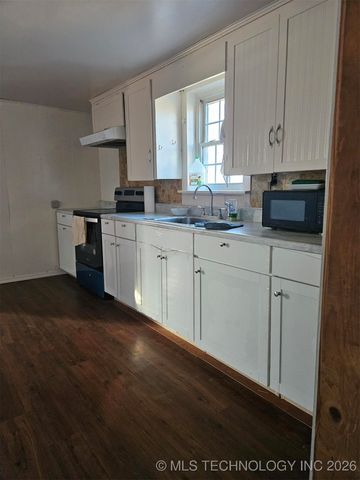 121 Rural Route 1, Delaware, OK 74027