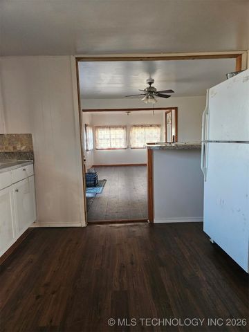 121 Rural Route 1, Delaware, OK 74027