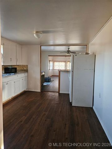 121 Rural Route 1, Delaware, OK 74027