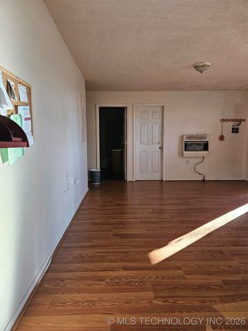 121 Rural Route 1, Delaware, OK 74027