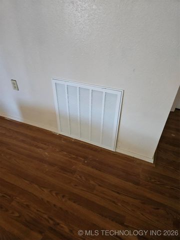 121 Rural Route 1, Delaware, OK 74027