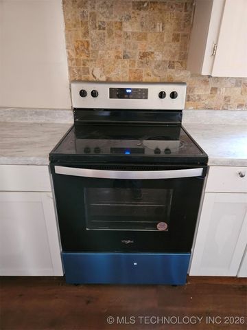 121 Rural Route 1, Delaware, OK 74027