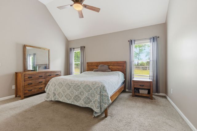 1091 Garton Rd, Burns, TN 37029