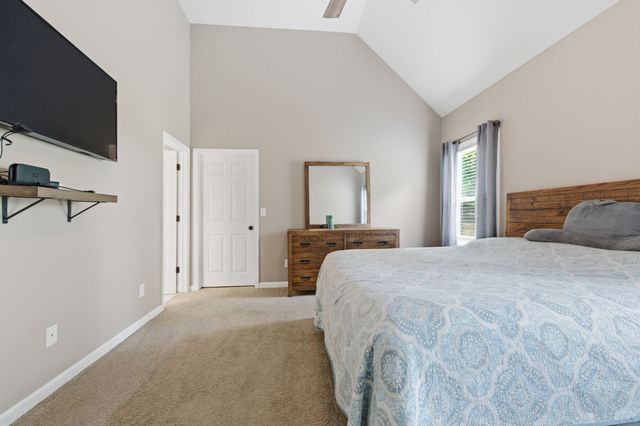 1091 Garton Rd, Burns, TN 37029