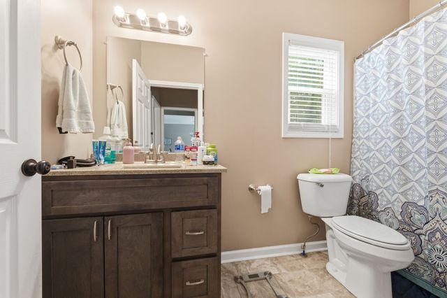 1091 Garton Rd, Burns, TN 37029