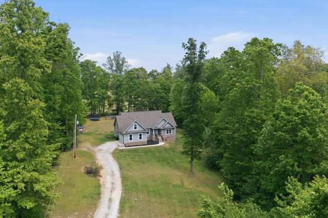 1091 Garton Rd, Burns, TN 37029