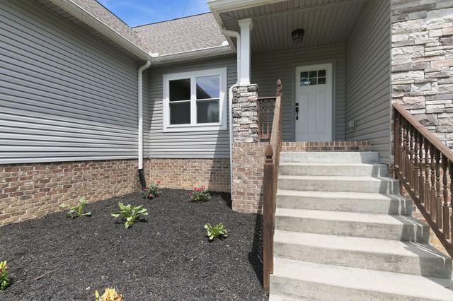 1091 Garton Rd, Burns, TN 37029