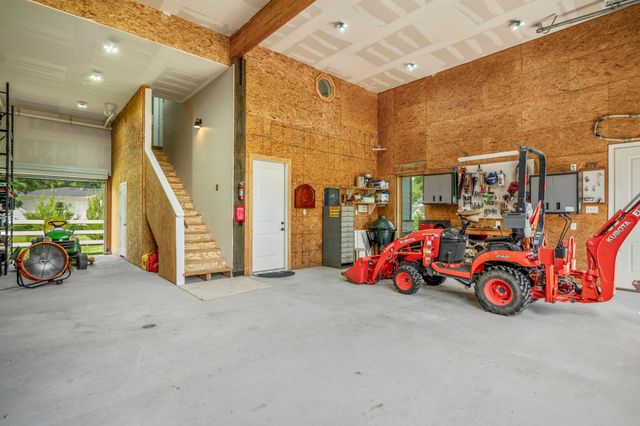 9239 Lake Conroe Drive, Conroe, TX 77304