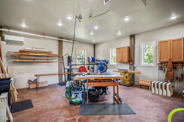 9239 Lake Conroe Drive, Conroe, TX 77304