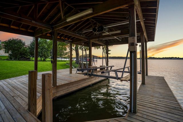 9239 Lake Conroe Drive, Conroe, TX 77304