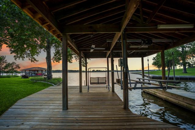 9239 Lake Conroe Drive, Conroe, TX 77304