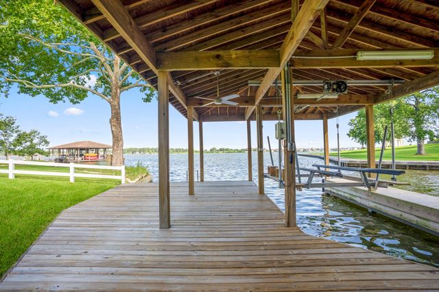 9239 Lake Conroe Drive, Conroe, TX 77304